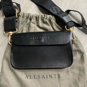 ALL SAINTS COMPACT CROSSBODY BAG
Every headline outfit needs a support act. NWOT